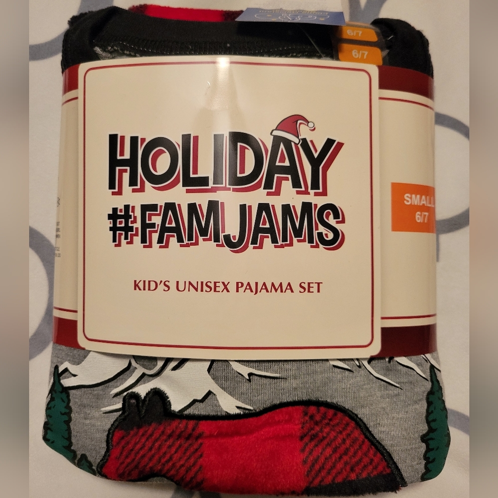 Kids holiday pajama set